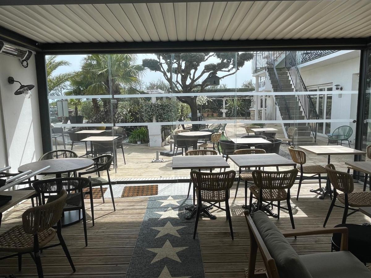 Hotel Le Martray Ars-en-Re Bagian luar foto