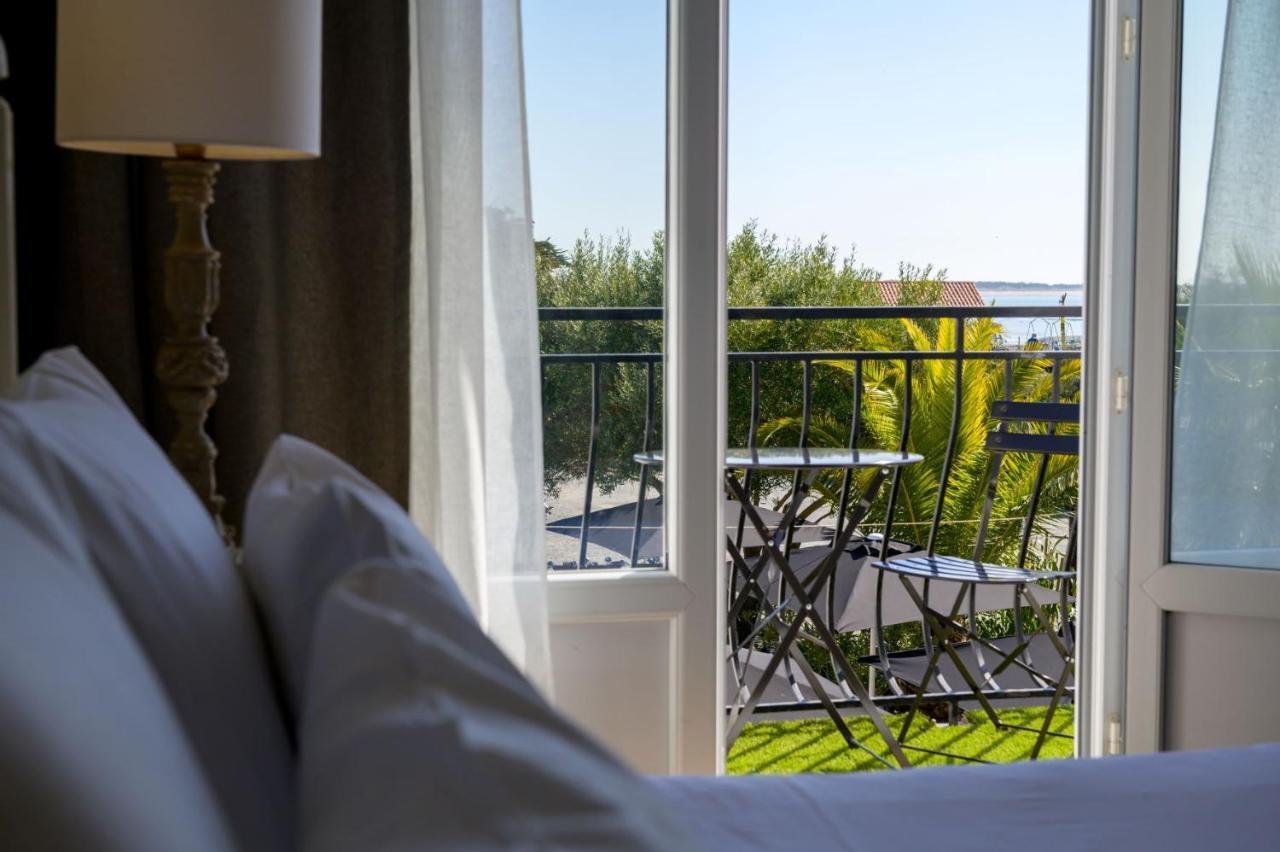 Hotel Le Martray Ars-en-Re Bagian luar foto