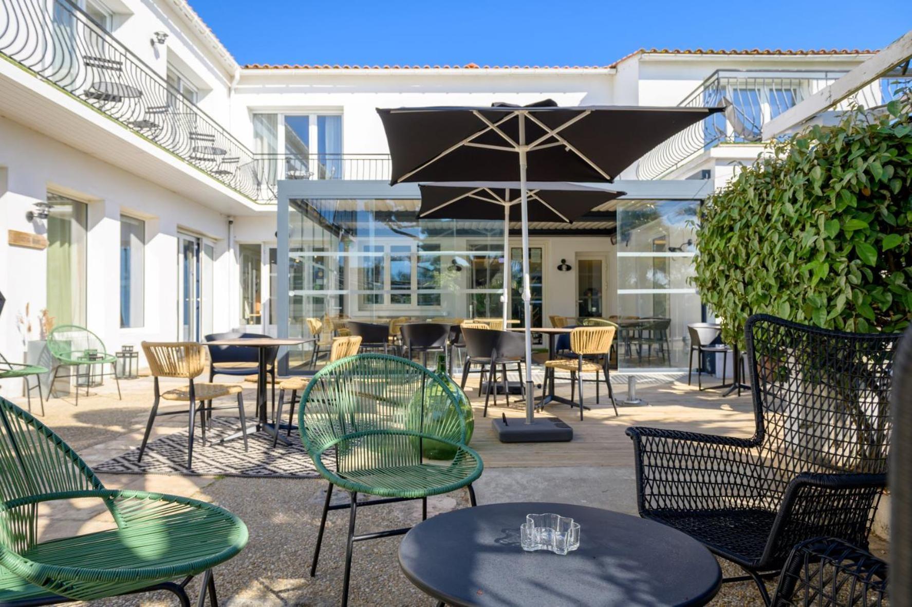 Hotel Le Martray Ars-en-Re Bagian luar foto