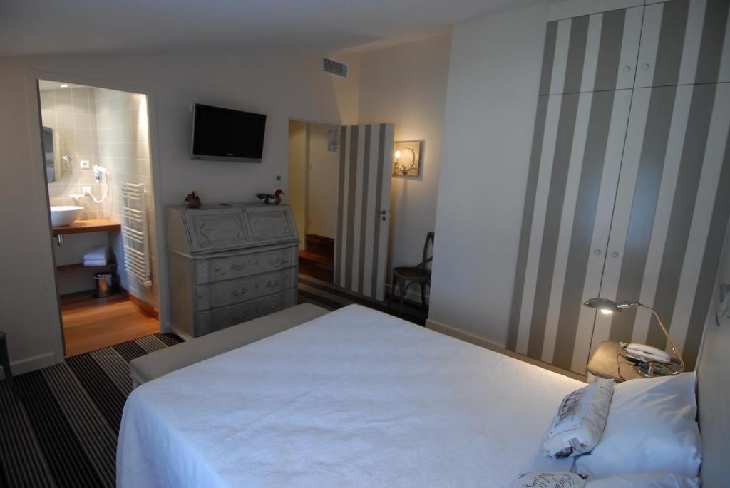 Hotel Le Martray Ars-en-Re Bagian luar foto